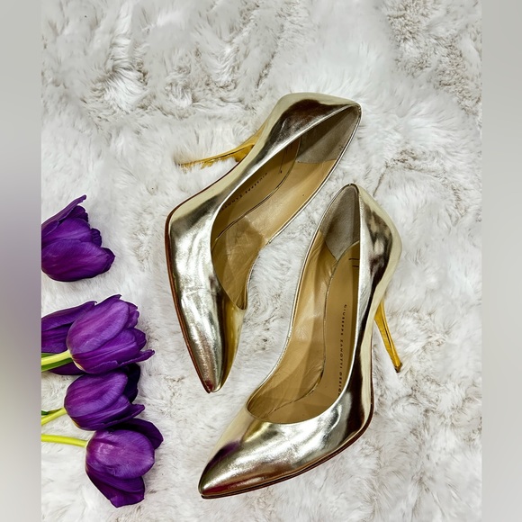 Giuseppe Zanotti Gold Patent Leather Pointed Toe Pumps Size 39 - Picture 2 of 14
